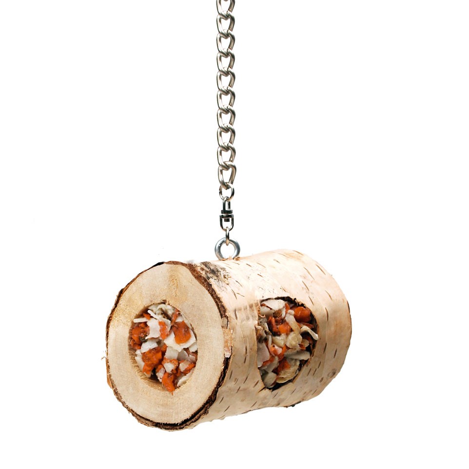 JR Birds Dřevěná rolka s náplní pro papoušky 1 ks